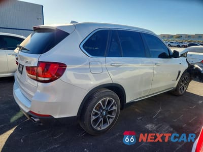 Trzecie zdjęcie samochodu z tyłu: 2016 BMW X5 XDRIVE35I VIN:5UXKR0C57G0P33824 - miniatura