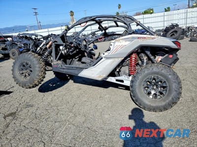 Trzecie zdjęcie samochodu z tyłu: 2025 CAN-AM MAVERICK X3 UTILITY VEHICLE VIN:3JBVGAV27SE000026 - miniatura