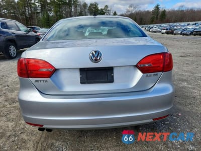 Zdjęcie 6 z 12 samochodu: 2013 VOLKSWAGEN JETTA SE VIN:3VWDP7AJ5DM298526 - miniatura