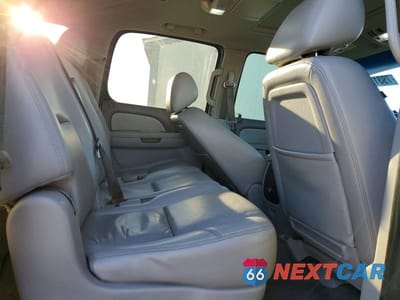 Zdjęcie 11 z 13 samochodu: 2012 CHEVROLET SUBURBAN K1500 LTZ VIN:1GNSKKE77CR174658 - miniatura