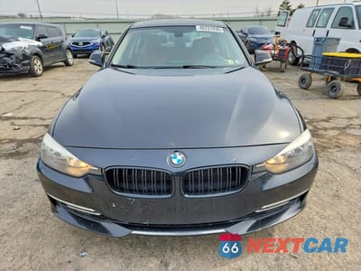 Piąte zdjęcie samochodu w środku: 2014 BMW 328 XI SULEV VIN:WBA3B5C51EP539735 - miniatura