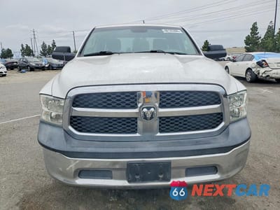Piąte zdjęcie samochodu w środku: 2018 RAM 1500 ST VIN:1C6RR6FGXJS177169 - miniatura