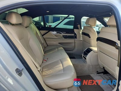 Zdjęcie 10 z 12 samochodu: 2020 BMW 740 I VIN:WBA7T2C04LCD19871 - miniatura