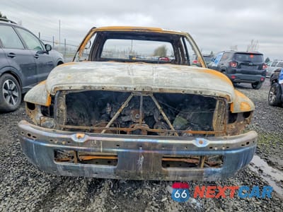 Piąte zdjęcie samochodu w środku: 2000 DODGE RAM 1500 VIN:3B7HF13Z5YG142305 - miniatura