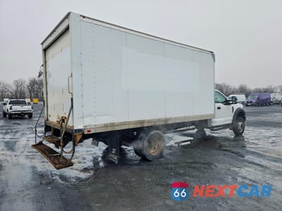 Trzecie zdjęcie samochodu z tyłu: 2019 FORD F450 SUPER DUTY VIN:1FDUF4GY3KDA10869 - miniatura