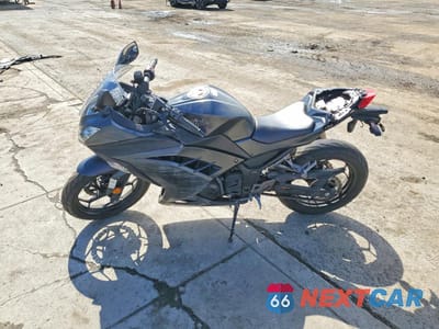Trzecie zdjęcie samochodu z tyłu: 2016 KAWASAKI EX300 A VIN:JKAEX8A17GDA27705 - miniatura