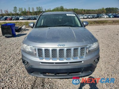 Piąte zdjęcie samochodu w środku: 2014 JEEP COMPASS LATITUDE VIN:1C4NJDEB6ED788836 - miniatura