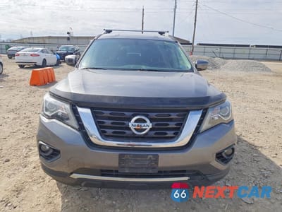 Piąte zdjęcie samochodu w środku: 2019 NISSAN PATHFINDER SV VIN:5N1DR2MM5KC588135 - miniatura