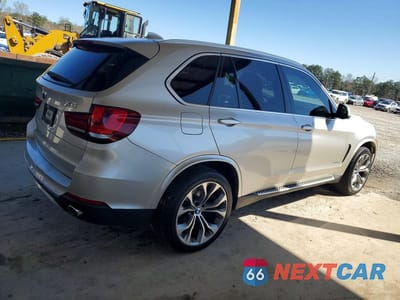 Trzecie zdjęcie samochodu z tyłu: 2016 BMW X5 SDRIVE35I VIN:5UXKR2C57G0R71040 - miniatura