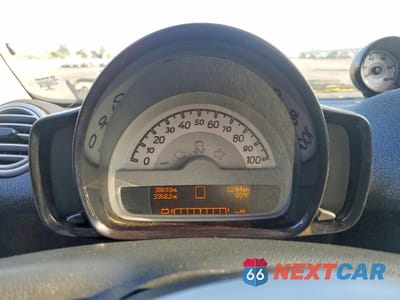 Zdjęcie 9 z 12 samochodu: 2016 SMART CARS FORTWO VIN:WMEEJ9AA7GK845619 - miniatura