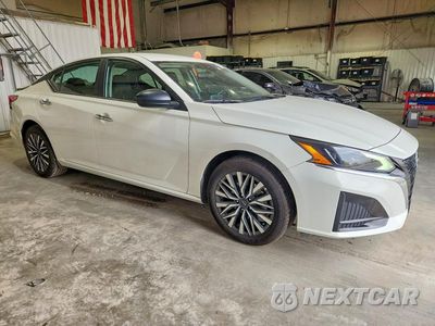 Czwarte zdjęcie samochodu z boku: 2025 NISSAN ALTIMA VIN:1N4BL4DV8SN373909 - miniatura
