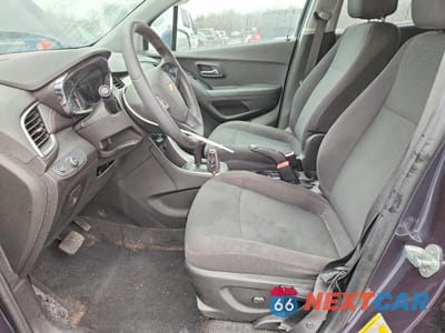 Zdjęcie 7 z 13 samochodu: 2019 CHEVROLET TRAX LS VIN:3GNCJKSB5KL213821 - miniatura