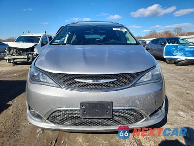 Piąte zdjęcie samochodu w środku: 2018 CHRYSLER PACIFICA LIMITED VIN:2C4RC1GG8JR314624 - miniatura