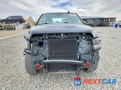 Piąte zdjęcie samochodu w środku: 2018 RAM 3500 LARAMIE VIN:3C63R3EL9JG247223 - miniatura