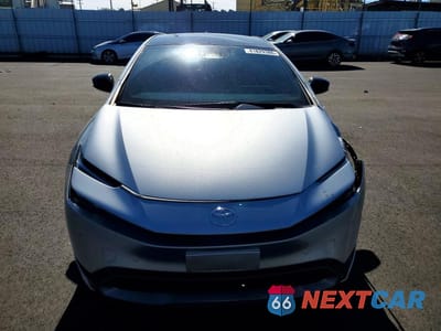 Piąte zdjęcie samochodu w środku: 2024 TOYOTA PRIUS XLE VIN:JTDADABU0R3009534 - miniatura
