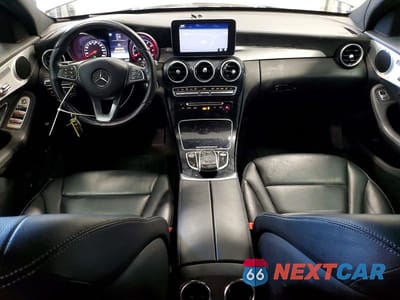 Zdjęcie 8 z 12 samochodu: 2016 MERCEDES-BENZ C 300 4MATIC VIN:55SWF4KB8GU159146 - miniatura