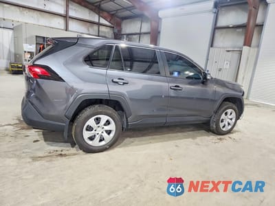 Trzecie zdjęcie samochodu z tyłu: 2025 TOYOTA RAV4 LE VIN:2T3G1RFV2SC499600 - miniatura