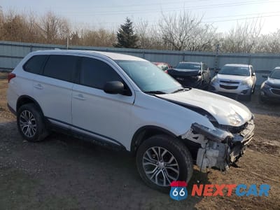 Czwarte zdjęcie samochodu z boku: 2018 MITSUBISHI OUTLANDER ES VIN:JA4AD2A33JZ020988 - miniatura