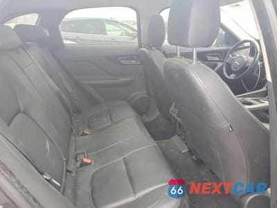 Zdjęcie 11 z 14 samochodu: 2017 JAGUAR F-PACE PREMIUM VIN:SADCJ2BN9HA086983 - miniatura
