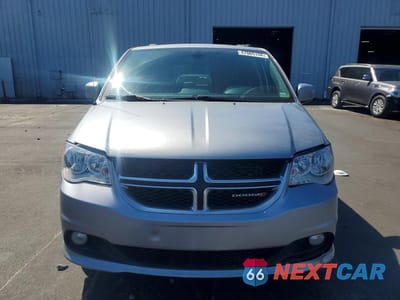 Piąte zdjęcie samochodu w środku: 2019 DODGE GRAND CARAVAN SXT VIN:2C4RDGCG0KR754876 - miniatura