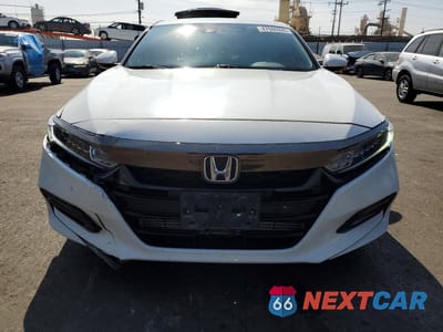 Piąte zdjęcie samochodu w środku: 2019 HONDA ACCORD SPORT VIN:1HGCV1F35KA067021 - miniatura