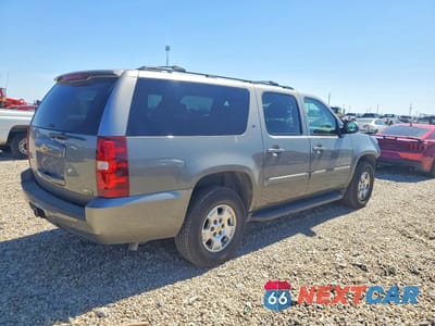 Trzecie zdjęcie samochodu z tyłu: 2007 CHEVROLET SUBURBAN C1500 VIN:1GNFC16027J320172 - miniatura