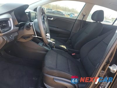 Zdjęcie 7 z 12 samochodu: 2020 KIA RIO LX VIN:3KPA24AD8LE313266 - miniatura