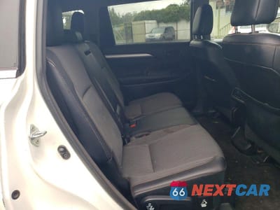 Zdjęcie 11 z 13 samochodu: 2016 TOYOTA HIGHLANDER LE PLUS VIN:5TDBKRFH1GS315787 - miniatura