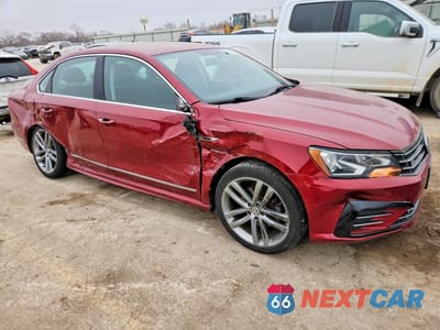 Czwarte zdjęcie samochodu z boku: 2017 VOLKSWAGEN PASSAT R-LINE VIN:1VWDT7A32HC033289 - miniatura