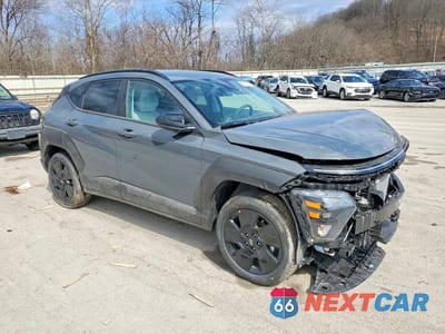 Czwarte zdjęcie samochodu z boku: 2026 HYUNDAI KONA SEL SPORT VIN:KM8HFCAB6TU429820 - miniatura