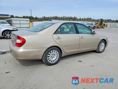 Trzecie zdjęcie samochodu z tyłu: 2004 TOYOTA CAMRY XLE VIN:4T1BE30K04U832347 - miniatura