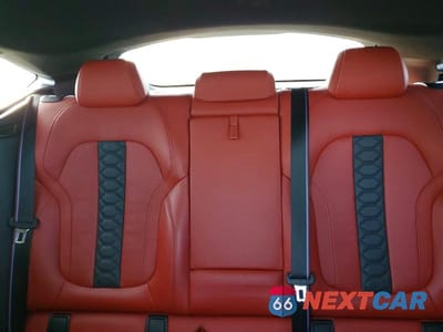 Zdjęcie 10 z 13 samochodu: 2022 BMW X6 M VIN:5YMCY0C02N9J90203 - miniatura