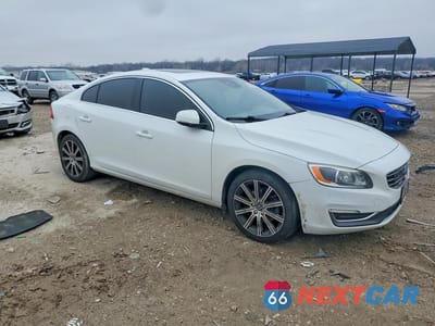 Czwarte zdjęcie samochodu z boku: 2016 VOLVO S60 PLATINUM VIN:LYV402FM6GB096544 - miniatura