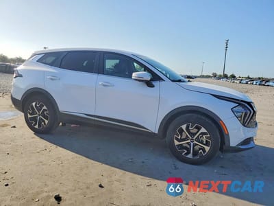 Czwarte zdjęcie samochodu z boku: 2023 KIA SPORTAGE EX VIN:5XYK33AF5PG115637 - miniatura