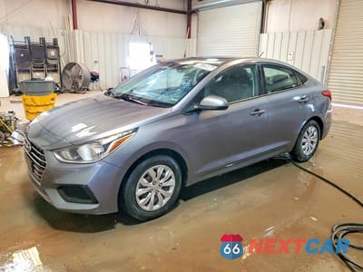 2019 HYUNDAI ACCENT SE 3KPC24A3XKE067884 - główne zdjęcie licytacji z USA - miniatura