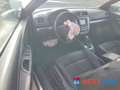 Zdjęcie 8 z 12 samochodu: 2014 VOLKSWAGEN EOS KOMFORT VIN:WVWBW8AH3EV005634 - miniatura