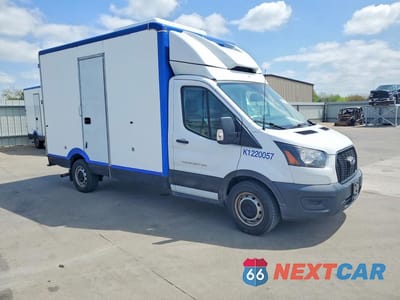 Czwarte zdjęcie samochodu z boku: 2021 FORD TRANSIT T-350 VIN:1FDBW5Z81MKA96403 - miniatura