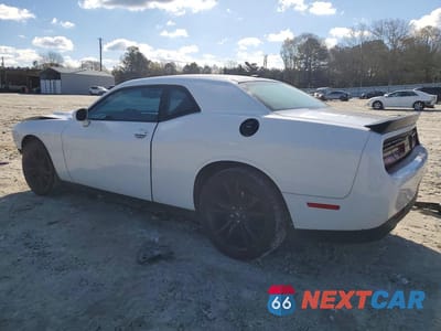 Drugie zdjęcie samochodu z przodu: 2018 DODGE CHALLENGER SXT VIN:2C3CDZAG5JH118841 - miniatura