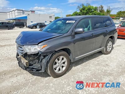 2013 TOYOTA HIGHLANDER BASE 5TDBK3EH9DS235034 - główne zdjęcie licytacji z USA - miniatura