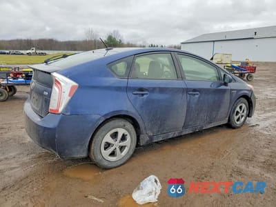 Trzecie zdjęcie samochodu z tyłu: 2013 TOYOTA PRIUS THREE VIN:JTDKN3DU7D1691536 - miniatura