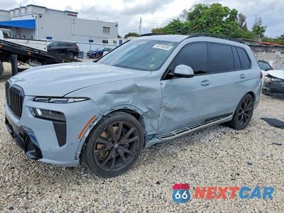 2025 BMW X7 XDRIVE40I 5UX23EM0XS9Y68348 - główne zdjęcie licytacji z USA - miniatura