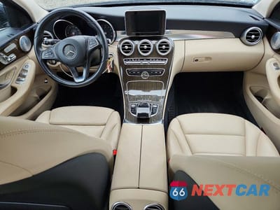 Zdjęcie 8 z 12 samochodu: 2015 MERCEDES-BENZ C 300 4MATIC VIN:55SWF4KB2FU010018 - miniatura