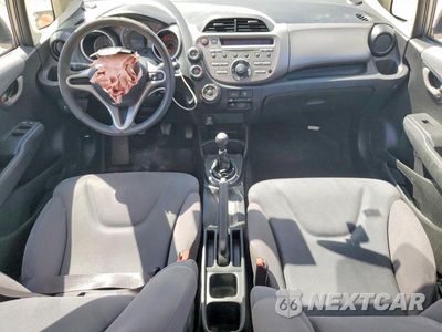 Zdjęcie 8 z 12 samochodu: 2013 HONDA FIT VIN:JHMGE8G31DC024308 - miniatura