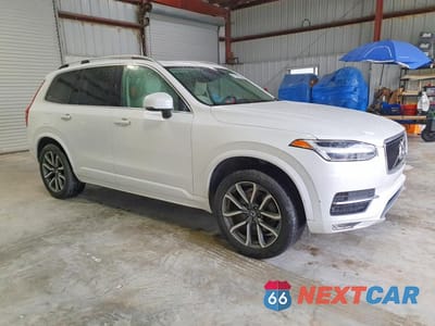 Czwarte zdjęcie samochodu z boku: 2019 VOLVO XC90 T6 MOMENTUM VIN:YV4A22PKXK1472606 - miniatura