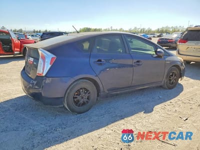 Trzecie zdjęcie samochodu z tyłu: 2013 TOYOTA PRIUS TWO VIN:JTDKN3DU5D1644442 - miniatura
