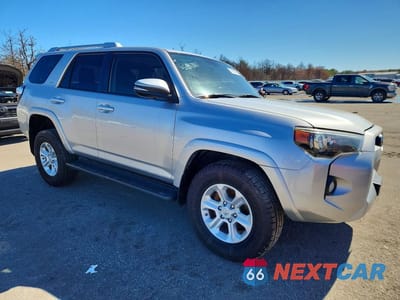 Czwarte zdjęcie samochodu z boku: 2016 TOYOTA 4RUNNER SR5 PREMIUM VIN:JTEBU5JR7G5354484 - miniatura
