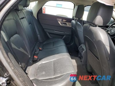 Zdjęcie 10 z 12 samochodu: 2016 JAGUAR XF PRESTIGE VIN:SAJBK4BV9GCY16198 - miniatura