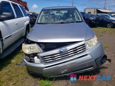 Piąte zdjęcie samochodu w środku: 2010 SUBARU FORESTER 2.5X VIN:JF2SH6AC2AH727870 - miniatura