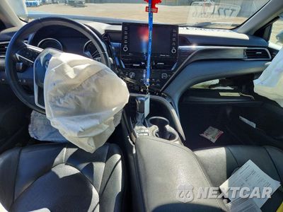 Zdjęcie 8 z 14 samochodu: 2022 TOYOTA CAMRY HYBRID XLE VIN:4T1F31AK3NU574899 - miniatura