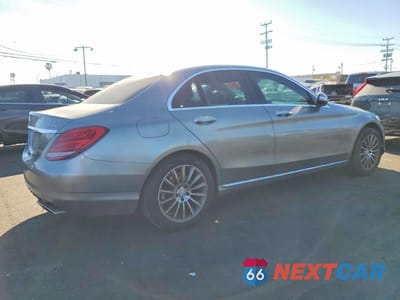 Trzecie zdjęcie samochodu z tyłu: 2015 MERCEDES-BENZ C 300 4MATIC VIN:55SWF4KB7FU015652 - miniatura